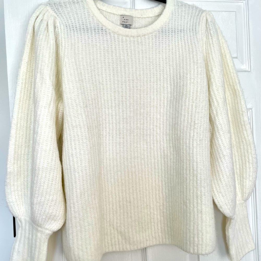 Cream Puff-S/S Sweater (Women's)